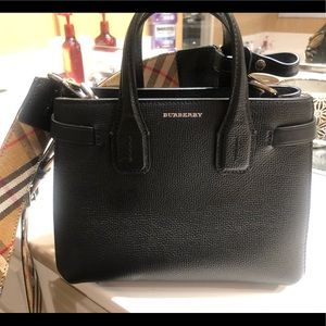 Burberry bag with duster